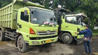 Dua Dump Truk di Cilegon Diamankan Polisi Gara-gara Buang Limbah