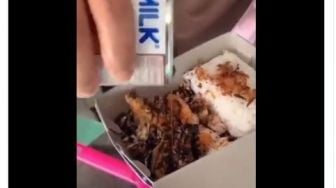 Ayam Geprek Oreo Disebut Bentuk Penistaan Makanan, Menurut Kamu?