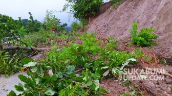 Ciemas Sukabumi Dikepung Longsor, Wisatawan Geopark Terisolir