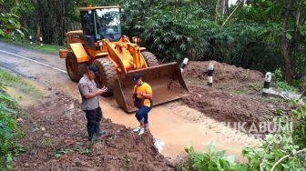 Sukabumi Selatan Dikepung Banjir dan Longsor, BPBD Catat 18 Titik Bencana