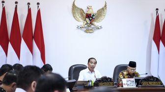 Ekonomi Terpuruk, Jokowi Berencana Lebur BUMN Penerbangan &amp; Pariwisata