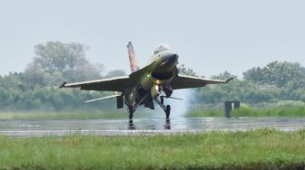 Enam Pesawat Tempur F-16 Amerika Mendarat di Pekanbaru, Ini Agendanya