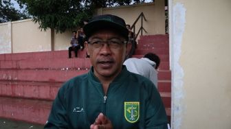 Aji Santoso, Pelatih yang Jadi Tempat Curhat Pemain, Termasuk Legiun Asing