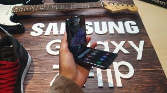 Pabrik yang Produksi Samsung Galaxy Z Flip Kembali Beroperasi