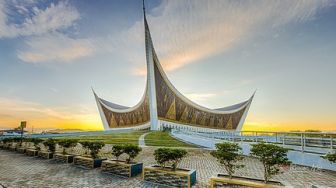 Desainnya Unik, Masjid Raya Sumatera Barat Raih Penghargaan Aristektur Dunia