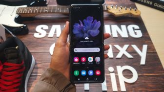 Dibanderol Rp 21,888 Juta, Ini Penampakan Samsung Galaxy Z Flip