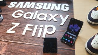 Beda Rp 1,3 Juta, Bandingkan Samsung Galaxy Z Flip - Motorola Razr