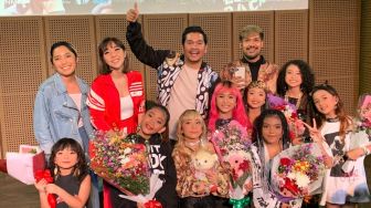 Sukses dengan Coboy Junior, Indra Bekti Kenalkan Girlband Cilik Kazumi