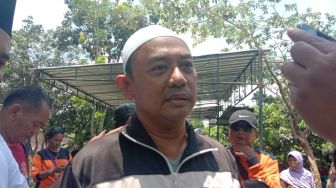 Suasana Haru Pemakaman Zahra Korban Susur Sungai SMPN 1 Turi