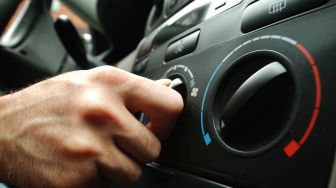 Putaran Mesin Jadi Tak Normal Saat AC Mobil Dinyalakan, Kenali Sumbernya