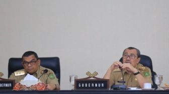 Gubri Syamsuar Berang, Kepala Dinas Tak Kunjung Umumkan RUP