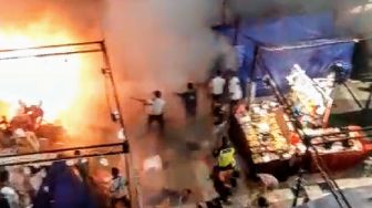 Lantai Dasar Mall Thamrin City Kebakaran, Kerugian Ditaksir Puluhan Juta