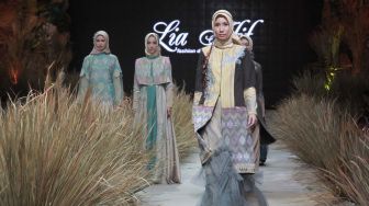 Melihat Keindahan Alam NTB pada Ajang Fashion Rhapsody