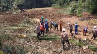 Longsor di Tasikmalaya, Ratusan Penduduk di Dua Desa Terisolasi