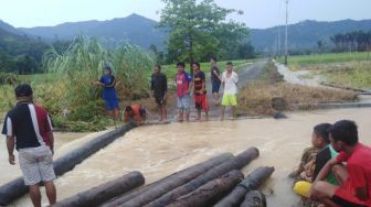 Warga Satu Desa Terisolir Akibat Banjir Gorontalo