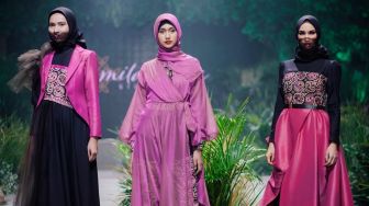 Milameilia Tonjolkan Motif Batik Cirebon di Fashion Rhapsody