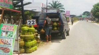 Gas Elpiji 3 Kilogram Dijual Bebas di Sepanjang Jalan Suka Karya