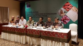 Aksi Borong Sembako karena Takut Corona Picu Kenaikan Harga
