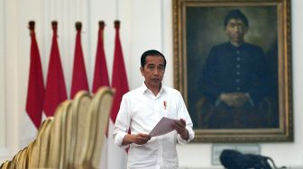 ICW Desak Istana Buka Informasi Pengangkatan Staf Khusus Jokowi