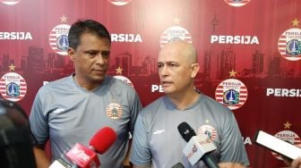 Laga Lawan Persebaya Ditunda karena Corona, Pelatih Persija Pasrah