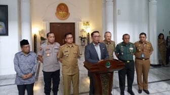 Cegah Corona, Kang Emil Minta Warga Jabar Tak Berwisata Keluar Negeri