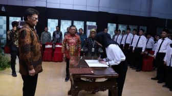 Tjahjo Kumolo Minta PNS Baru Tunjukkan Kinerja Unggul dan Disiplin Waktu