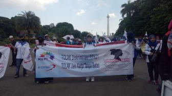 LIVE STREAMING: Aksi Buruh Perempuan Demo  Tolak Omnibus Law Cilaka