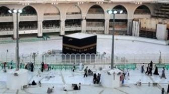 Virus corona: Saudi membuka kembali Masjidil Haram dan Masjid Nabawi