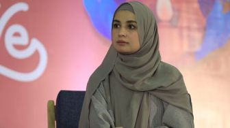 Tips Shireen Sungkar Didik Anak Rajin Salat: Jangan Dikasih Tahu tentang Neraka Dulu