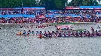 Dahsyat! Pemprov Riau Naikkan Hadiah Pacu Jalur hingga Rp 540 Juta