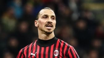 Aksi Zlatan Ibrahimovic Galang Dana untuk Tendang Virus Corona