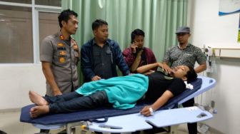 Kerusuhan Pecah di Depan Kantor Bupati Jember, Pendemo Dilarikan ke RS