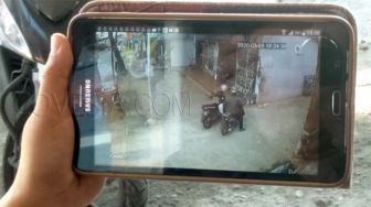 Disangka Laptop, Maling Terekam CCTV Cuma Dapat Celana Dalam Wanita