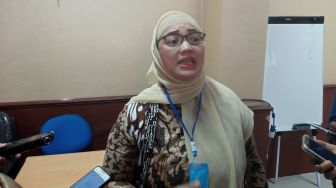 SMK Negeri 2 Padang Paksa Siswi Non-Muslim Pakai Hijab, KPAI: Langgar HAM