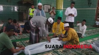 Dituduh Jadi Dukun Santet, Suami Istri Ini Nekat Lakukan Sumpah Pocong