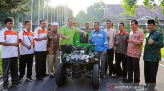 Keren, Siswa SMKN di Lombok Ciptakan Sepeda Motor Listrik