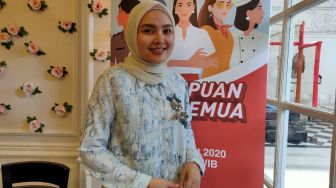 Ria Miranda Rilis Koleksi Terbaru Lewat Gelaran Fesyen Online