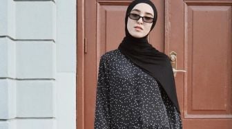 Supaya Nggak Monoton, Ini Tips Memilih Gamis Hitam untuk Hijaber