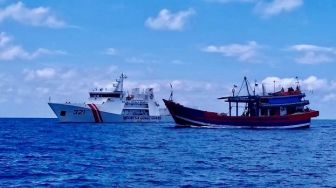 Nelayan Pantura Mulai Melaut di Natuna Utara, Dikawal Bakamla