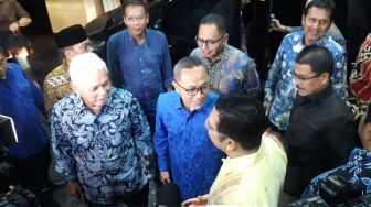 Sambangi Golkar Tanpa Amien Rais, Zulhas Curhat 'Kursi Terbang' Kongres PAN