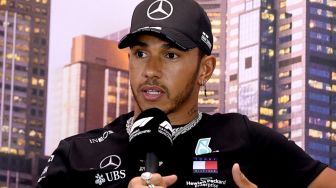 Diganjar Penalti F1 GP Rusia, Lewis Hamilton Mohon Maaf  Tersamar
