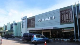 Bertaruh Nyawa Tangani Pasien Corona, Perawat RSUD Wates Ini Sempat Ragu