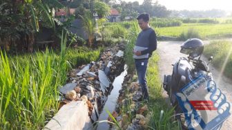 Proyek Plengsengan di Kelurahan Bartim Pamekasan Rusak Parah
