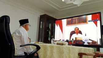 Kosongkan Kantor, Wapres Maruf Pantau Rapat Jokowi Lewat TV di Rumah
