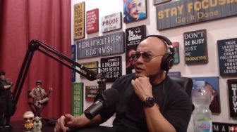 Mendadak Pamit, Publik Soroti Ini di Podcast Terakhir Deddy Corbuzier