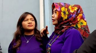 Kuliah Online Gara-gara Corona, Amel Carla Bisa Seharian di Kasur