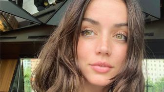 5 Fakta Menarik Ana de Armas, Mantan Ben Affleck yang Berperan Jadi Agen CIA dalam Film The Gray Man