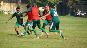 Persebaya Gelar Latihan di Tengah Merebaknya Virus Corona