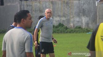 Datang Telat, Pemain PSIS Dapat Porsi Latihan Tambahan dari Dragan Djukanovic