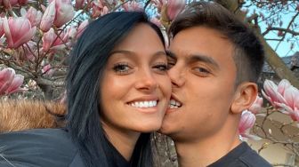 Oriana Sabatini Bikin Rumor Kepindahan Dybala dari Juventus Makin Panas